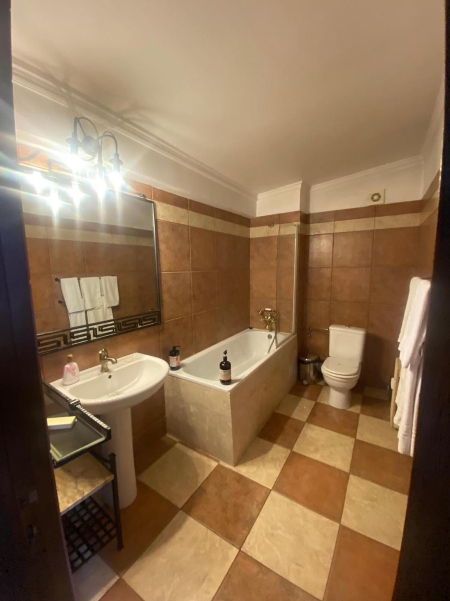 Apartamente Arcul De Triumf บูคาเรสต์ ภายนอก รูปภาพ